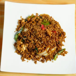 Khao pad kra pao