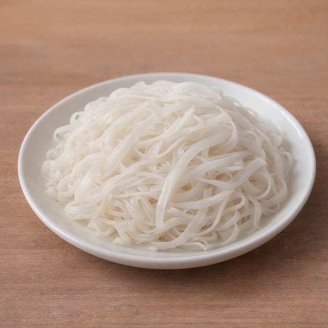 Steamed noodles.