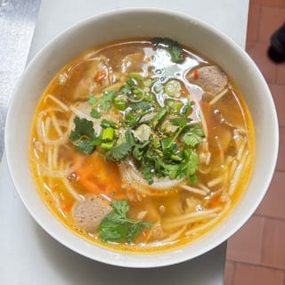 Tom siin (beef) soup